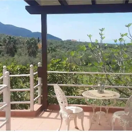35sm In Rachais Kiparissia Sea View